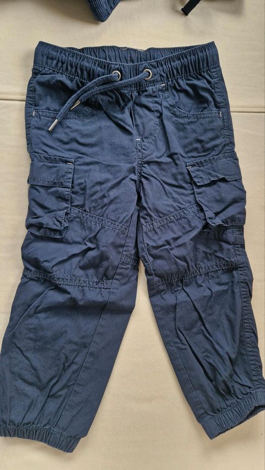 Set lange Hosen Junge Gr. 104 in Leipzig