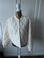 NA-KD Damen Steppjacke beige 38 Niedersachsen - Emden Vorschau