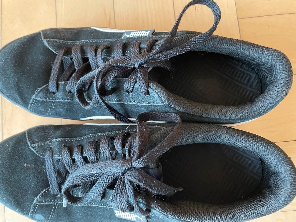 Puma Sneaker Turnschuhe Schuhe Damen Gr.39 Schwarz/Weiß in Tiefenbach Kr Passau