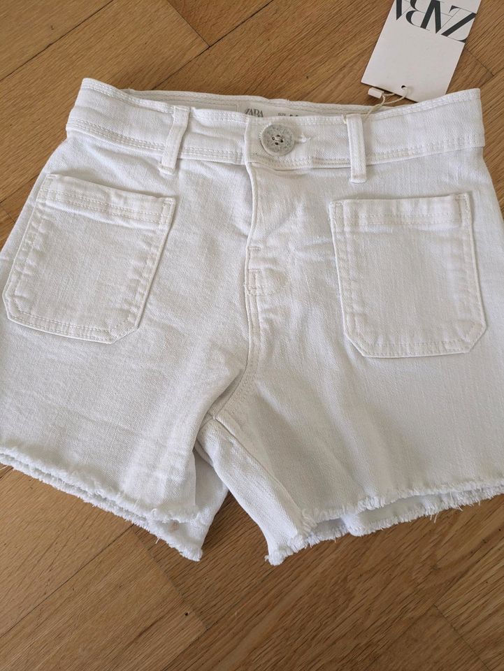 Zara Kids Shorts neu 116 in Hamburg