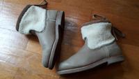 Fast neu Penelope Chilvers Zuri Leder Lammfell Winterstiefel UGG Niedersachsen - Marklohe Vorschau