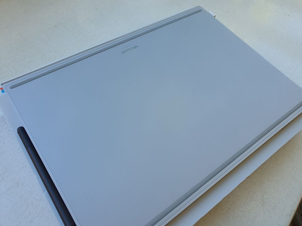 Microsoft Surface Book 2 15“ in Bielefeld
