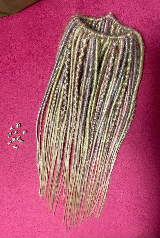 Haare Dreadlocks Dreads synthetisch blond rosa lila lang NEU! in Überlingen