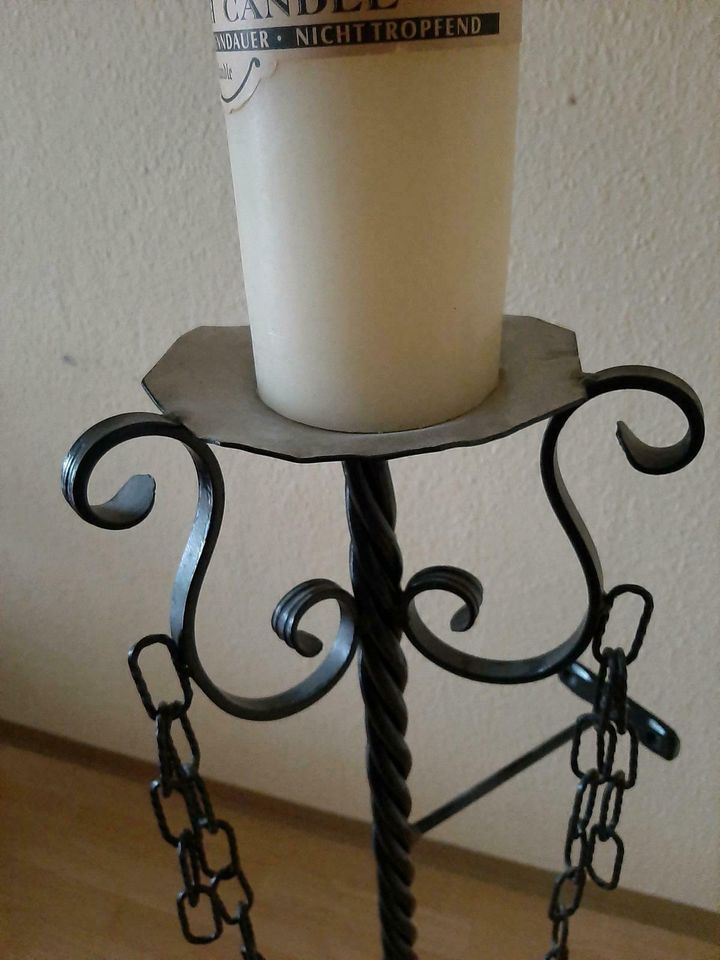 Kerzenständer Schmiedeeisen mit Kerze 130 cm Mittelalter,  Gothic in Plauen