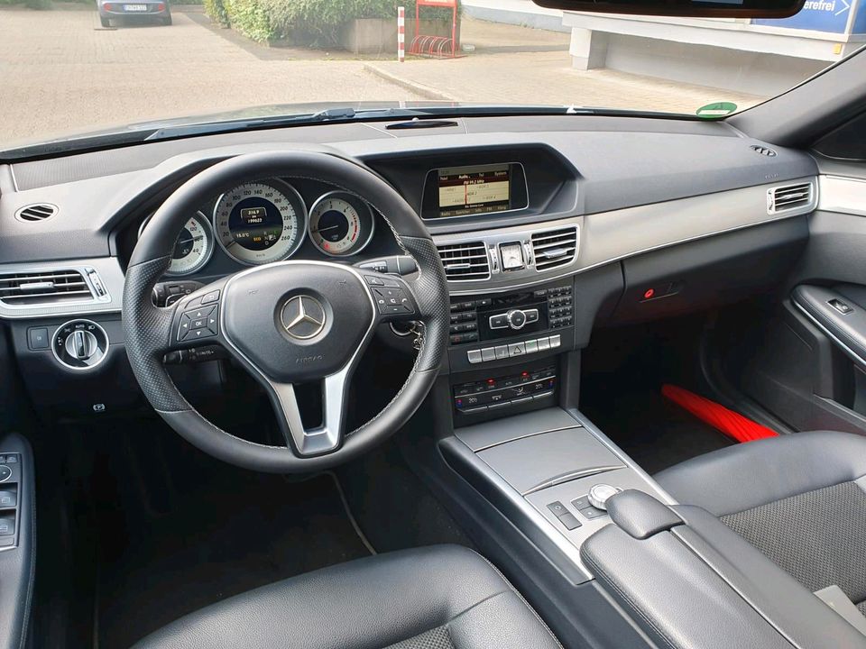 Mercedes-Benz E200/220 Tauschen möglich in Hattingen
