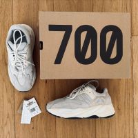 Adidas Yeezy 700 v1 Analog 41 1/3 / US 8 / UK 7.5 EG7596 350 Dortmund - Innenstadt-West Vorschau