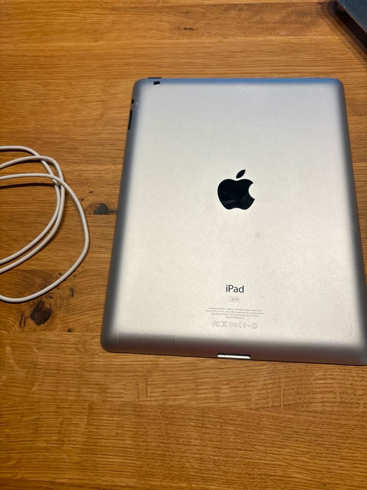 Apple IPad 3 32 GB Silber in Königswinter