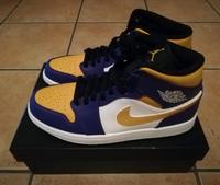 Nike Air Jordan 1 Mid Lakers (2022) Größe 42,5 (Neu) Bayern - Stockstadt a. Main Vorschau