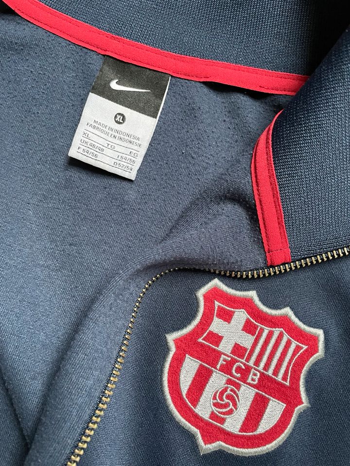 Nike Fc Barcelona Retro Jacke Gr.XL in Biebertal