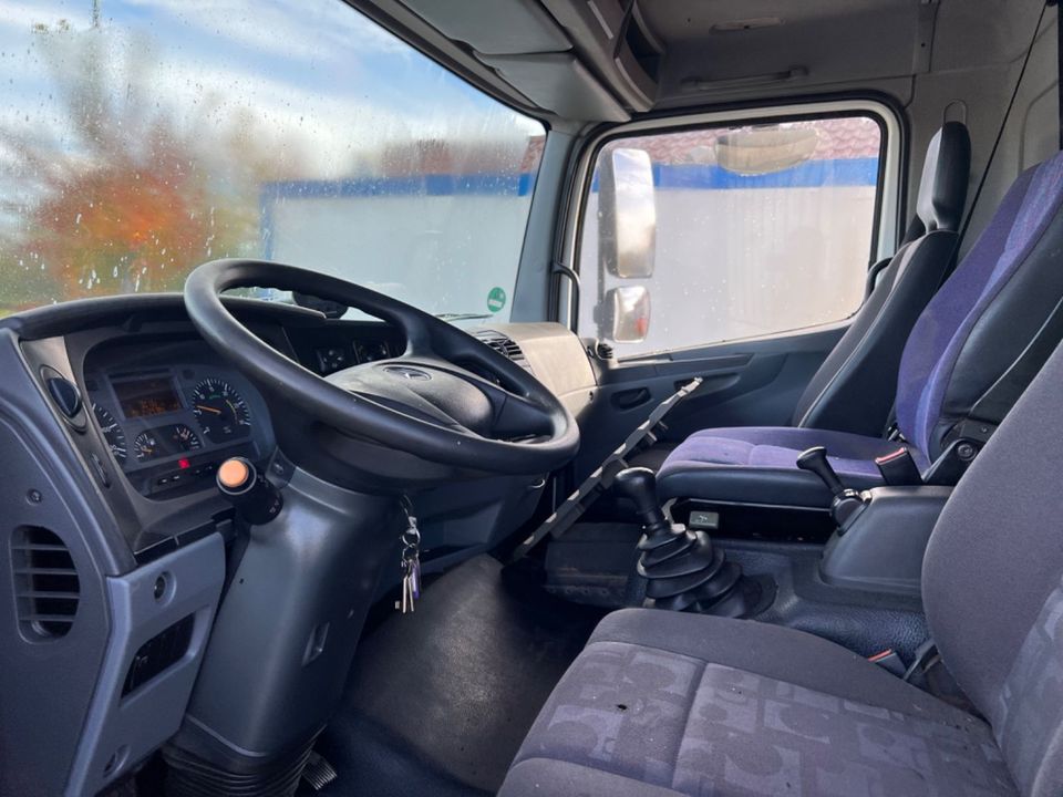 Mercedes-Benz Atego 815 VIP Toiletten Pissoir WC  + Treppen in Merching