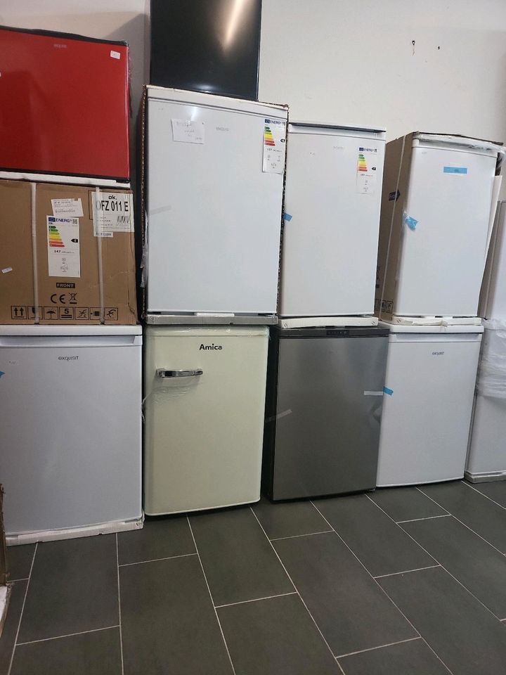 Exquisit Kühlschrank KS16-V-H-010D weiss | Standgerät | 133 l Vol in Duisburg