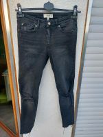 Mango Skinny Cropped Fit Jeans Denimhose Used Look Risse 38 Grau Baden-Württemberg - Mötzingen Vorschau