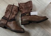 Neue S. Oliver Stiefeletten (gefüttert) Größe 39 Bayern - Donnersdorf Vorschau