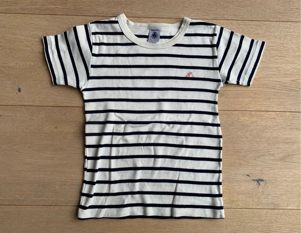 TOP//PETIT BATEAU❤️2 Unterhemden und 1 Boxer-Shorts Gr. 110cm in Berlin