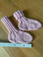 Babysocken gestrickt, neu, rosa, Mädchen, Handarbeit Berlin - Reinickendorf Vorschau