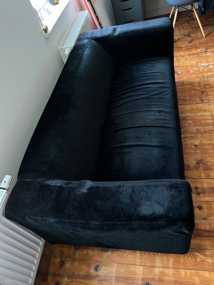 Ikea Klippan 2er-Sofa Schwarz m. Samtbezug in Evessen