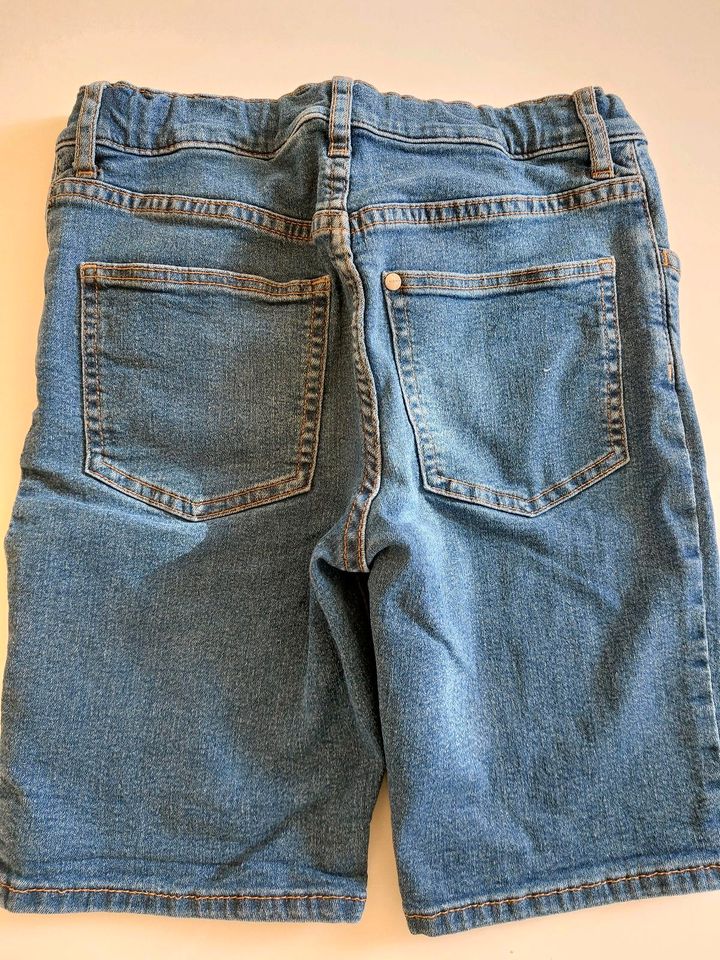 Jeans Short Grösse 128 H&M in Weiden (Oberpfalz)