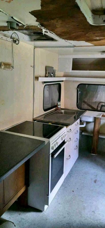 Wohnwagen mit großer Küche ohne Brief in Kesseling