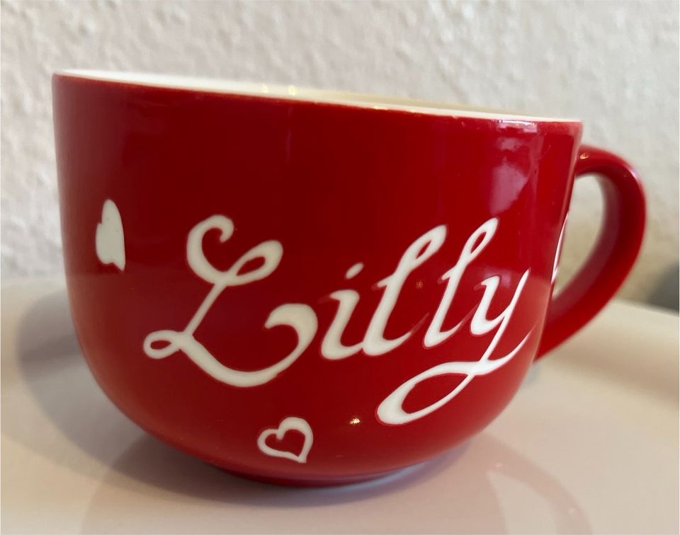 Tasse mit Namenszug „Lilly“ in Hannover