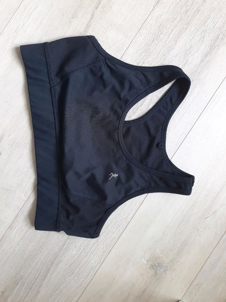 Sportkleiderpaket Damen Gr. S/M in Niederhausen