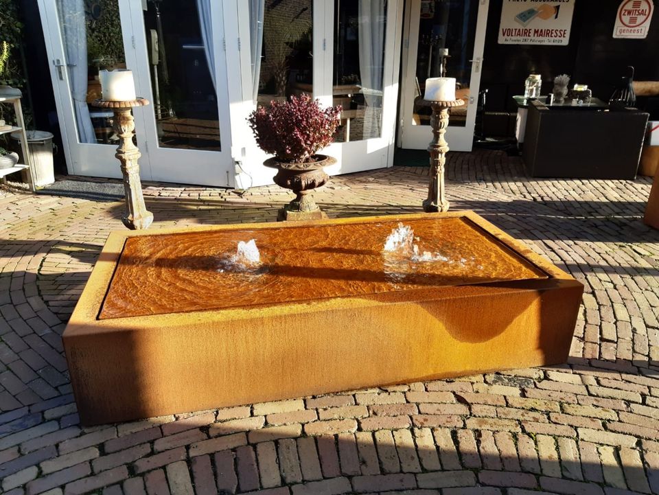 Cortenstahl Wasserbrunnen, Springbrunnen, Wasserspiel in Kranenburg