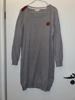 Kleid Stiefelkleid Winterkleid 44 Bonprix Hessen - Wölfersheim Vorschau