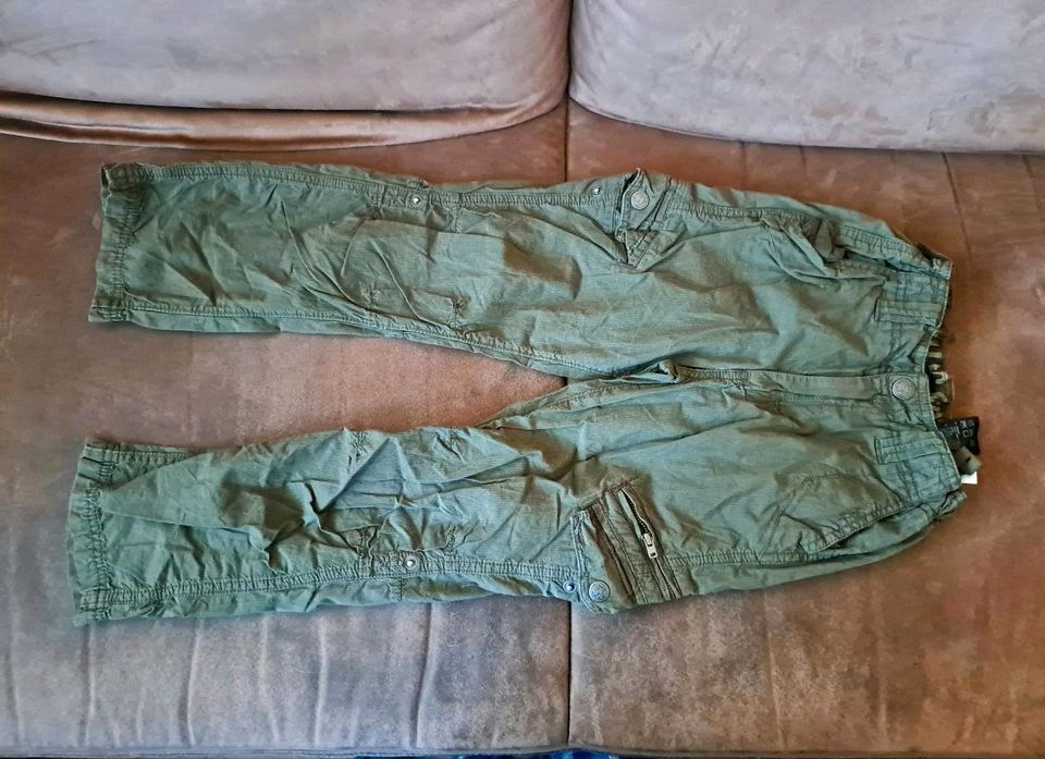 H&M leichte Sommerhose Hose zum krempeln chino Gr. 122 in Germering