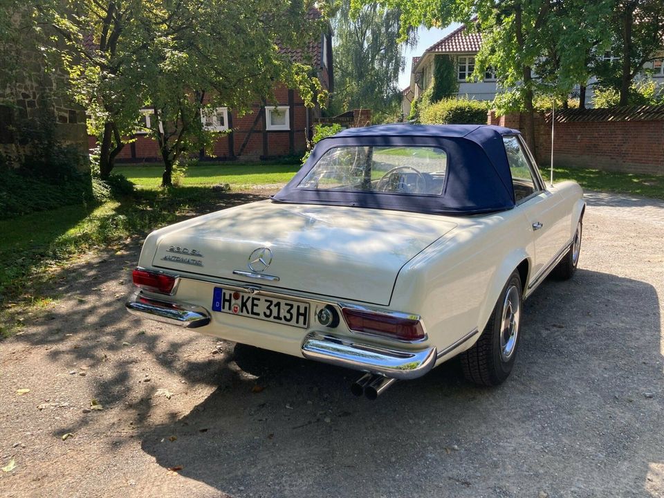 Mercedes Benz W113 230SL Pagode 03.1965 in Hannover