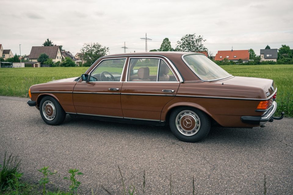 Mercedes W123 230e in Mannheim