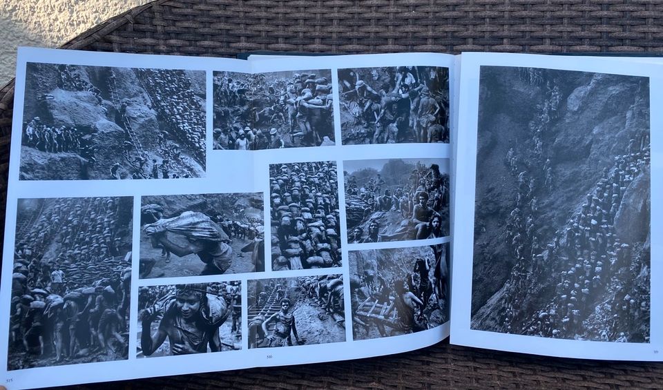 Workers / Sebastião Salgado in Thierhaupten