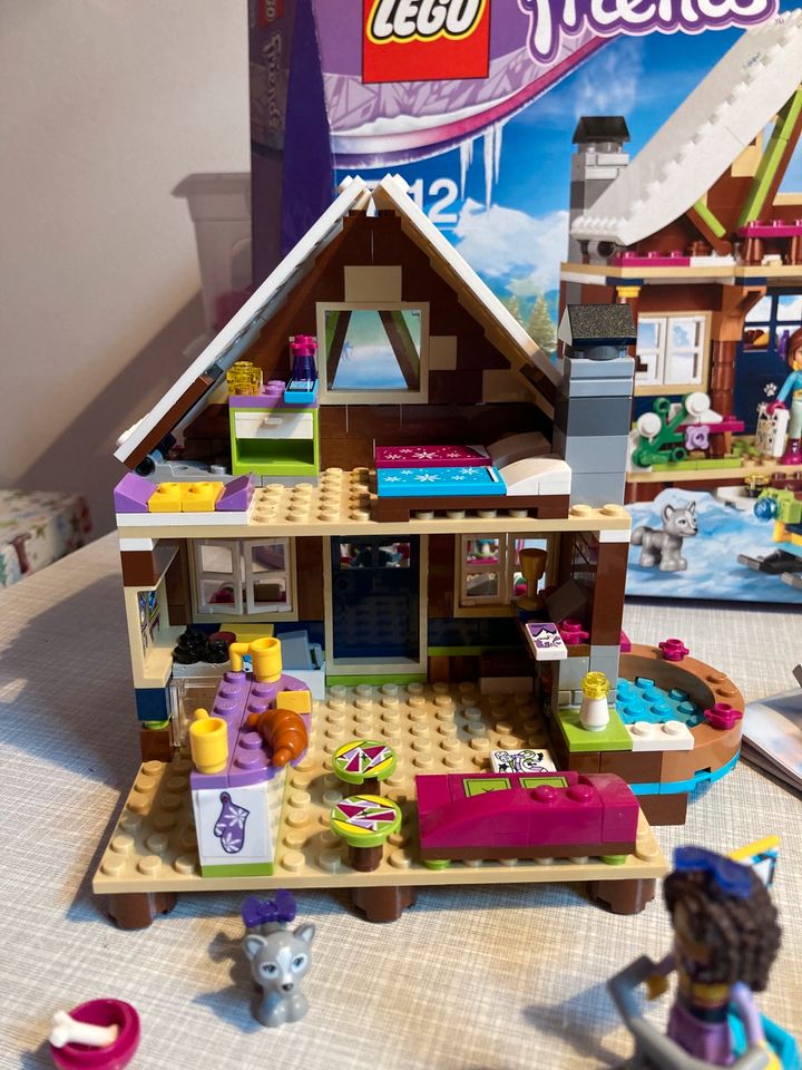 Lego Friends 41323 Chalet im Wintersportort Andrea & Amy in Bremen