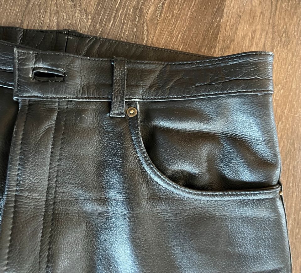 Top Lederhose Motorradhose Lederjeans 34 in Elfershausen