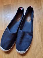 Tommy hilfiger 41 stoffschuhe hoher neupreis blau kaum getragen Schleswig-Holstein - Wacken Vorschau