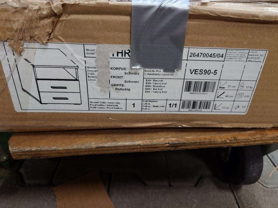 Schreibtischschrank/Nachttisch Model Three schwarz neuwertig in Rödermark