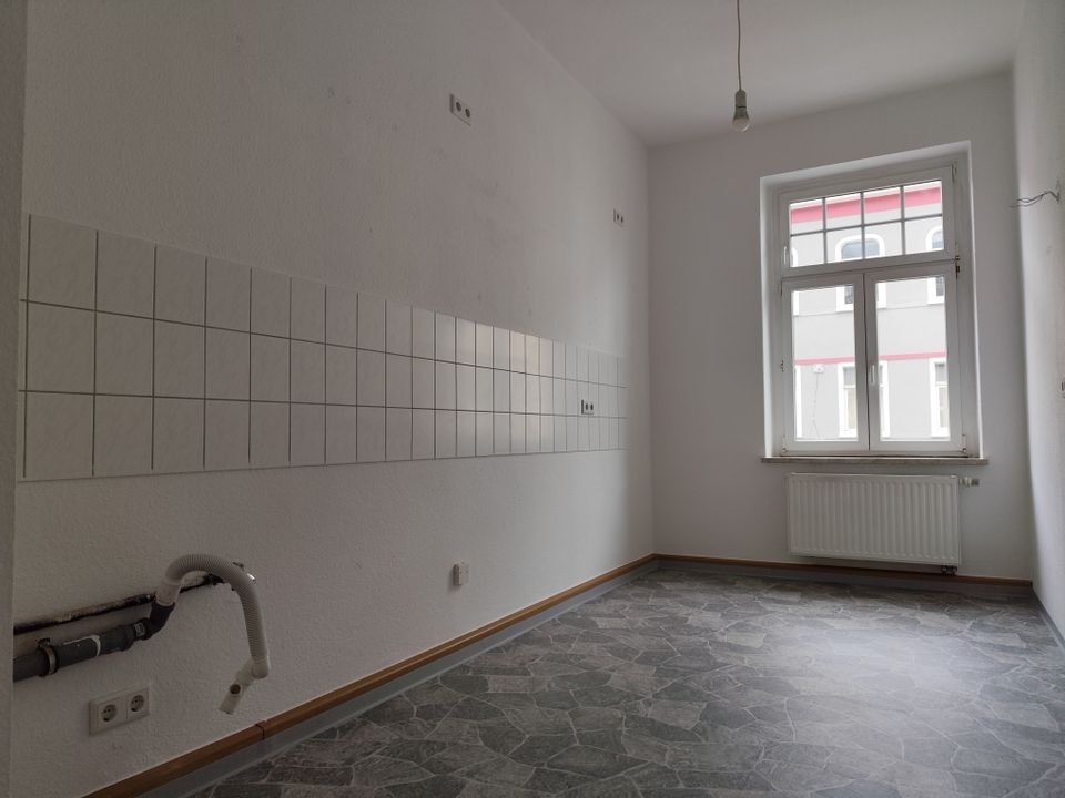 3 - Zimmer -Wohnung, neu renoviert, mit Balkon in Gera in Gera