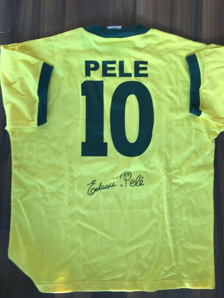 Original signiertes Trikot von Pele in Rheinland-Pfalz - Neustadt an der  Weinstraße | eBay Kleinanzeigen ist jetzt Kleinanzeigen