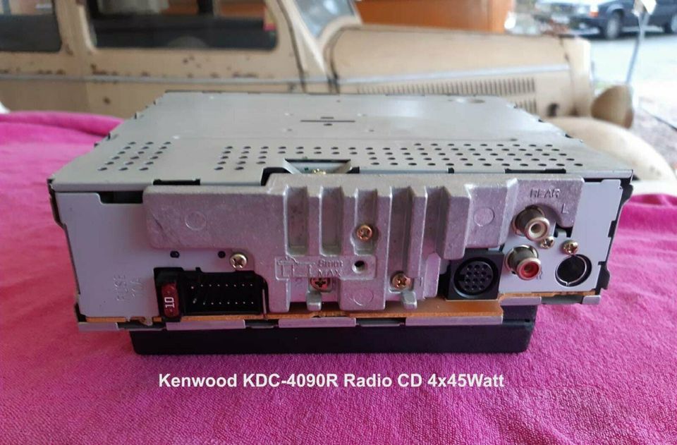 Kenwood KDC-4090R Radio CD 4x45Watt in Köln