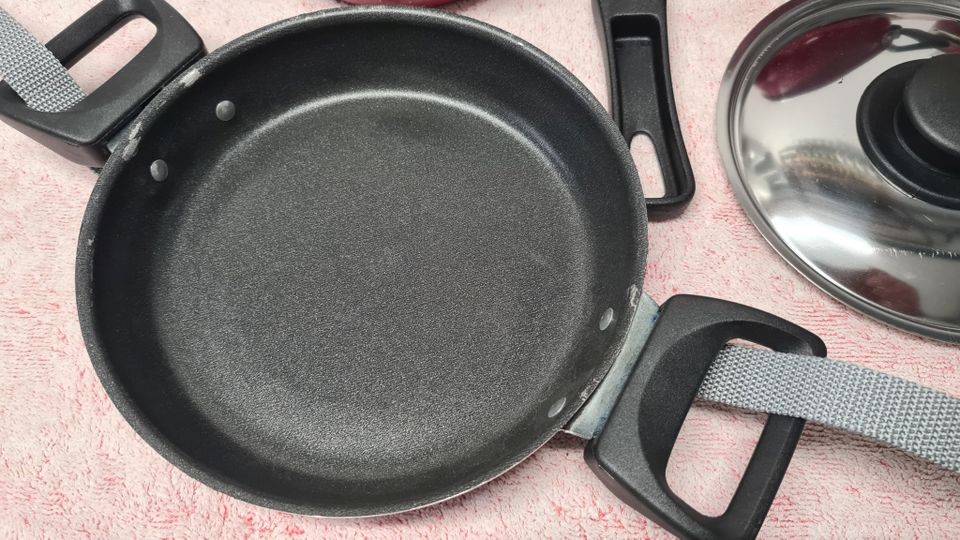 Neues, ungebrauchtes Aluminium Camping Kochgeschirr Set 8-teilig in Lichtenfels