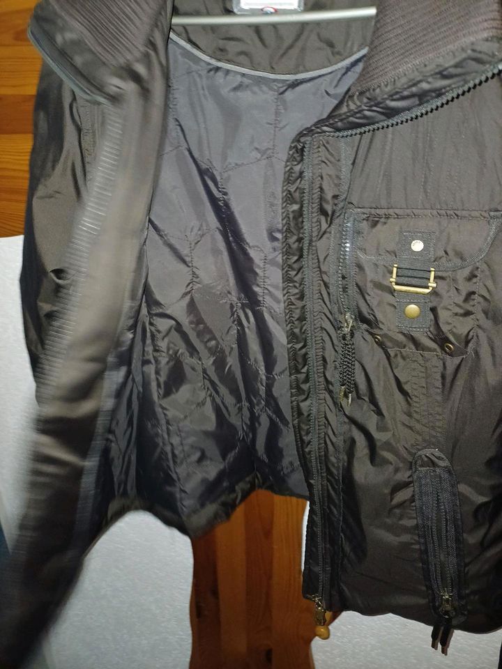 Jacke Esprit Gr.42/44 in Gottmadingen