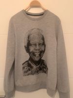 Nelson Mandela Herren Sweatshirt Pullover grau Südafrika Größe M Nordrhein-Westfalen - Geldern Vorschau