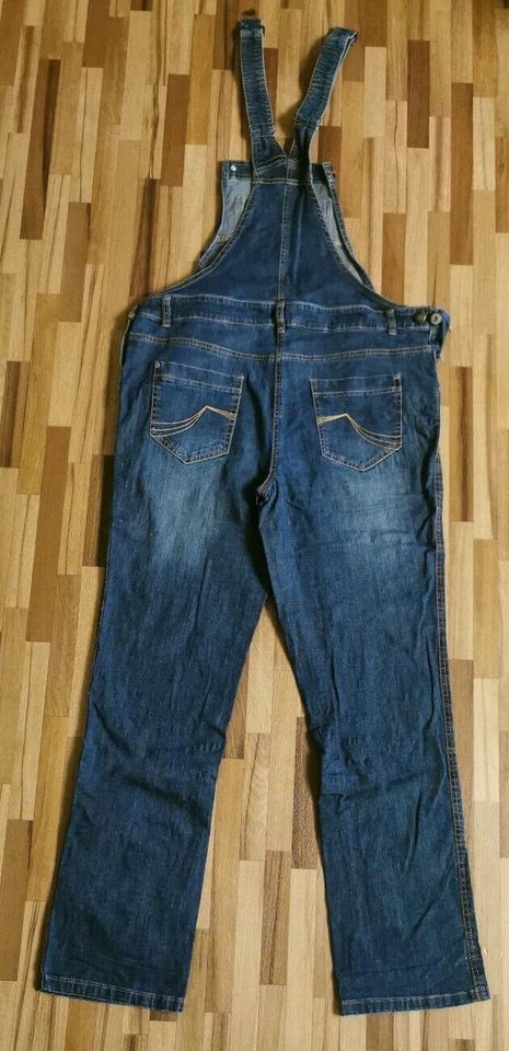 Biete Umstandshose Umstandsjeans Latzhose C&A Gr. 42 in Hannover