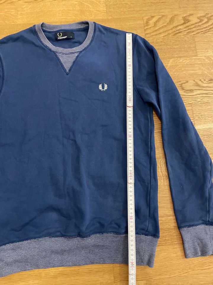 Pulli Fred Perry Herren S in Frankfurt am Main