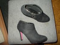 Schwarze Wildleder High Heels  bis Knöchelhöhe Gr38  hoch 10,5cm Bayern - Hersbruck Vorschau