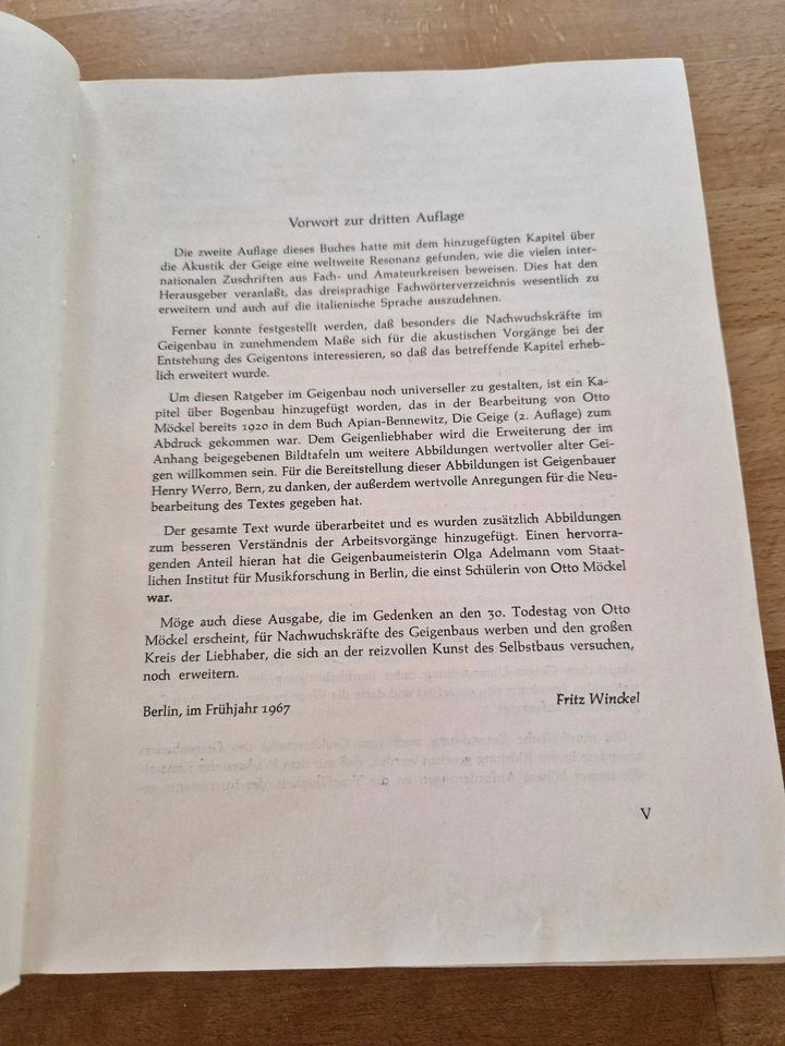 Buch: Die Kunst des Geigenbauens (1967) in Kernen im Remstal