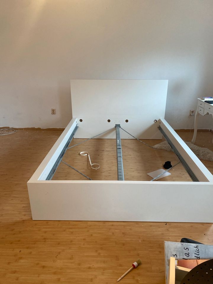 Ikea malm Bett ohne Lattenrost in Lübeck