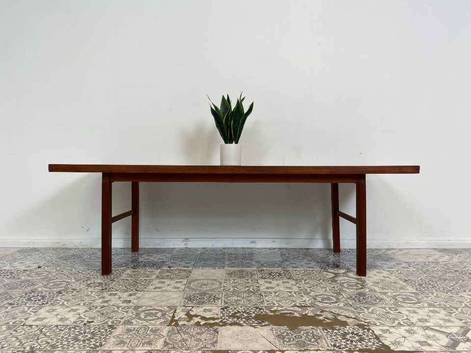 WMK Stilvoller und sehr gut erhaltener großer skandinavischer Couchtisch in Teakholz # Tisch Wohnzimmertisch Coffee Table Mid-Century Vintage Loft Danish Design Scandinavian Teak # Lieferung möglich in Berlin