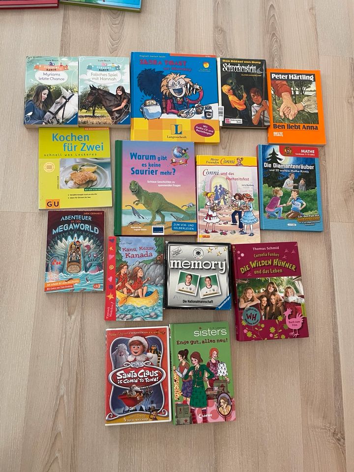Spielhaus Zelt Kinderbücher Spielzeug Becher in Oberursel (Taunus)
