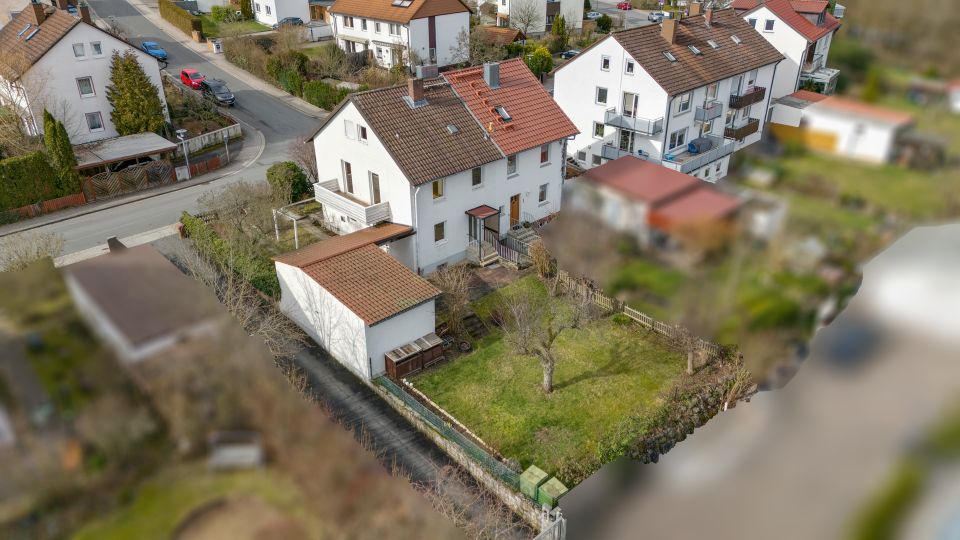 Familienfreundliche Stadtlage! Energieeffizente Doppelhaushälfte mit traumhafter Anbindung in Bayreuth