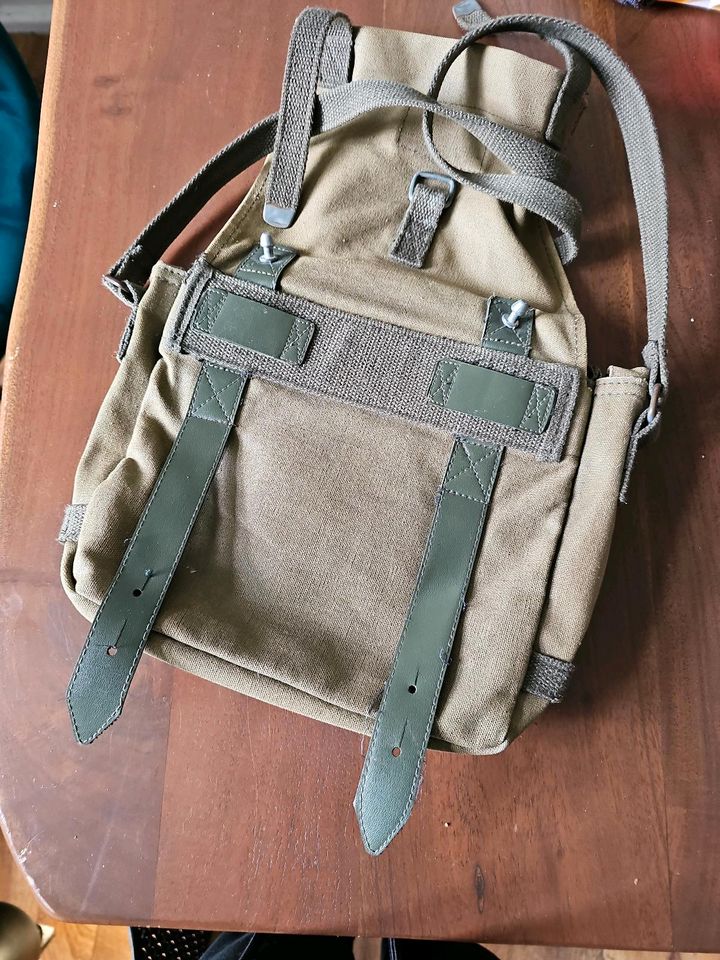 Handtasche im Army Style in Berlin