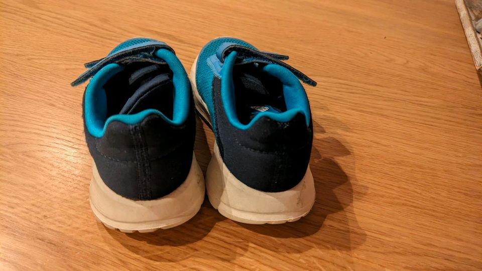 Adidas Turnschuhe | Größe 24 in Kaarst